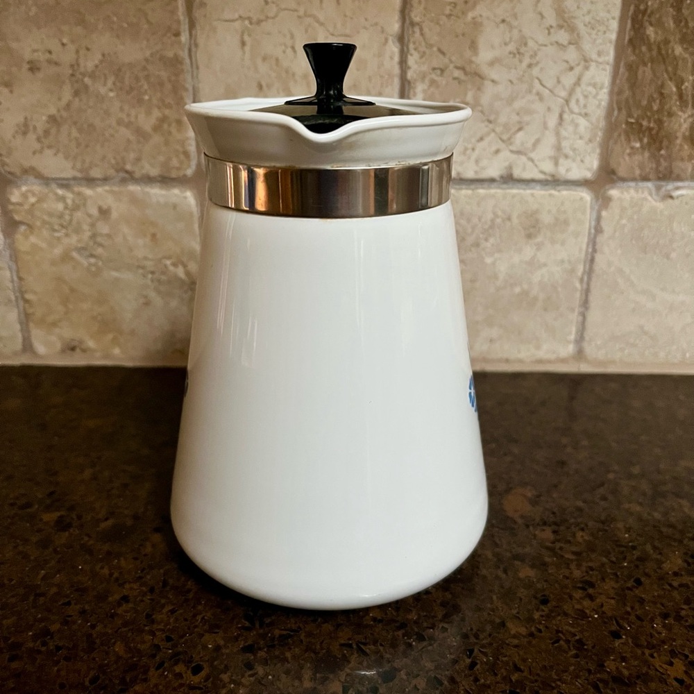 Corningware Vintage 1965 Corning Ware - 4 cup Beverage Server - Picture 4 of 11